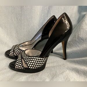Marc Fisher Black White Pumps Stilettos Checkerboard Faux Patent Leather Size 9